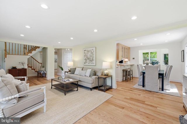 2101 REYNOLDS ST, Falls Church, VA 22043