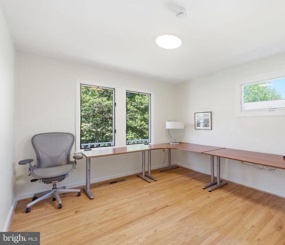 2101 REYNOLDS ST, Falls Church, VA 22043
