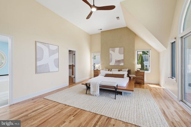 2101 REYNOLDS ST, Falls Church, VA 22043