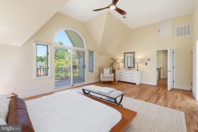 2101 REYNOLDS ST, Falls Church, VA 22043