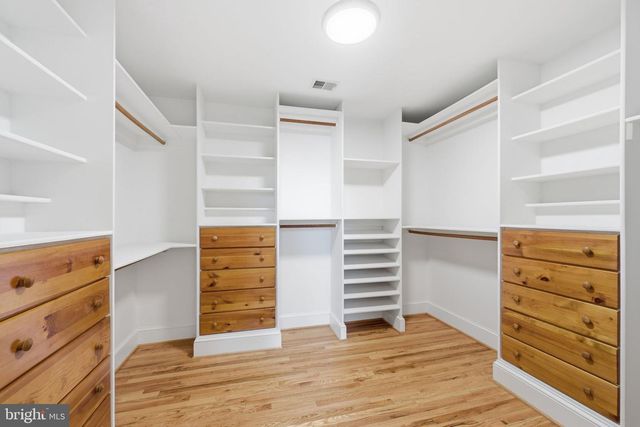 2101 REYNOLDS ST, Falls Church, VA 22043