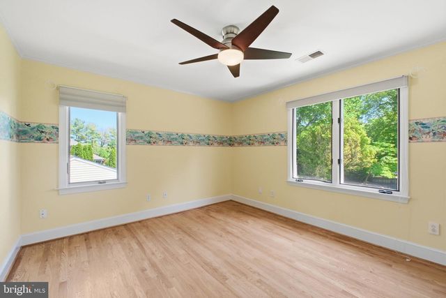 2101 REYNOLDS ST, Falls Church, VA 22043