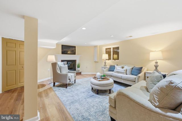 2101 REYNOLDS ST, Falls Church, VA 22043