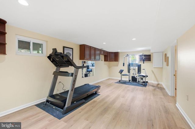 2101 REYNOLDS ST, Falls Church, VA 22043