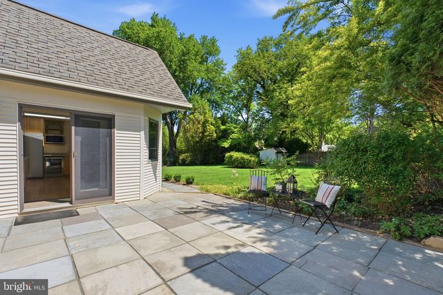 2101 REYNOLDS ST, Falls Church, VA 22043