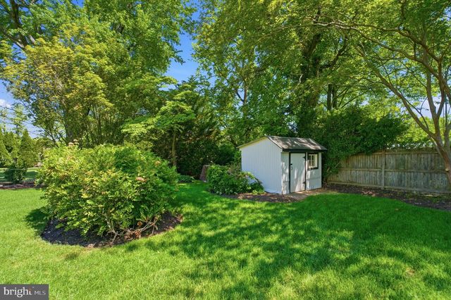 2101 REYNOLDS ST, Falls Church, VA 22043