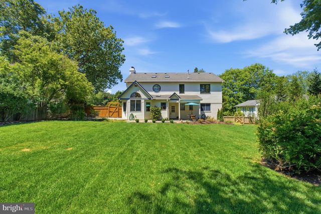 2101 REYNOLDS ST, Falls Church, VA 22043