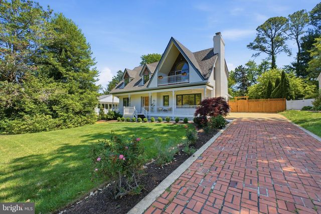 2101 REYNOLDS ST, Falls Church, VA 22043