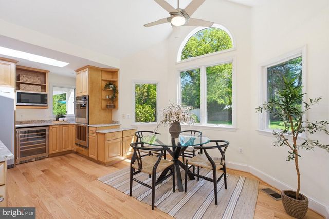 2101 REYNOLDS ST, Falls Church, VA 22043