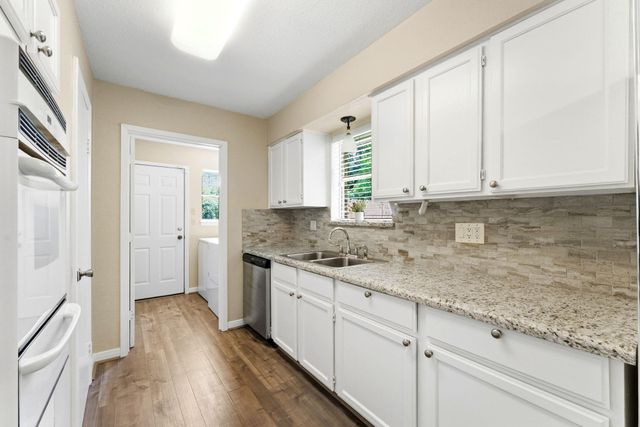 10820 Longleaf Drive, Conroe, TX 77385