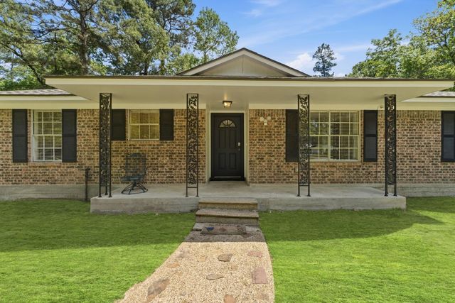 10820 Longleaf Drive, Conroe, TX 77385