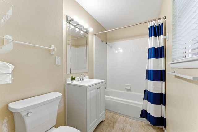 10820 Longleaf Drive, Conroe, TX 77385