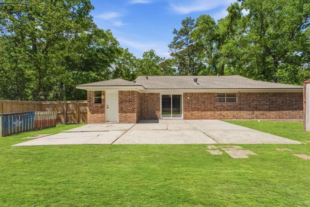 10820 Longleaf Drive, Conroe, TX 77385