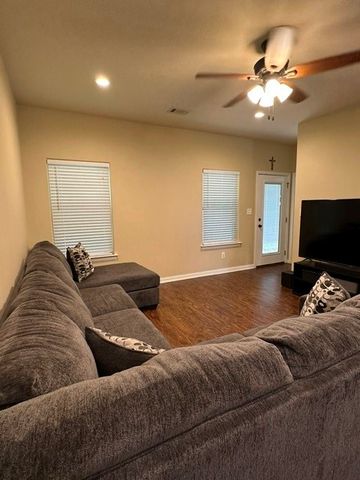 211 Hilre Drive, Sherman, TX 75092