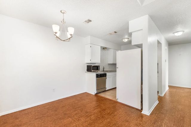 6603 Central Avenue, North Richland Hills, TX 76182