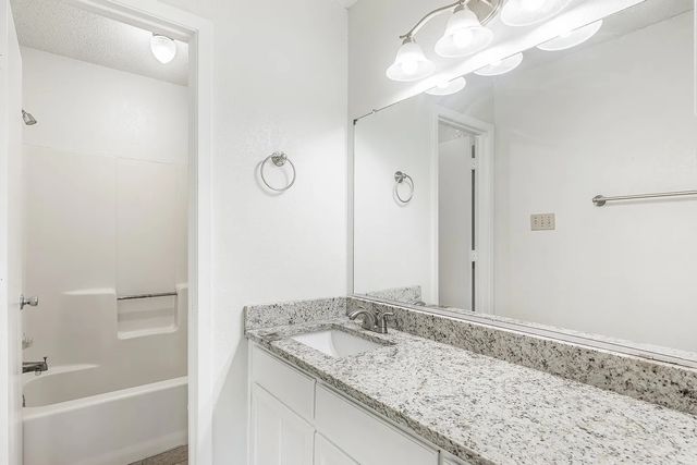 6603 Central Avenue, North Richland Hills, TX 76182