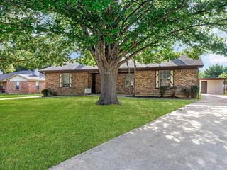 6603 Central Avenue, North Richland Hills, TX 76182