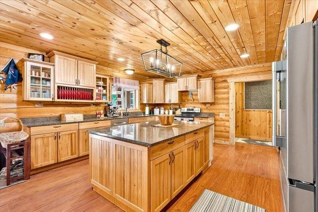 5249 Happy Hill Rd, Tumtum, WA 99034
