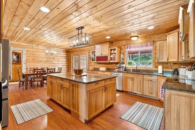 5249 Happy Hill Rd, Tumtum, WA 99034