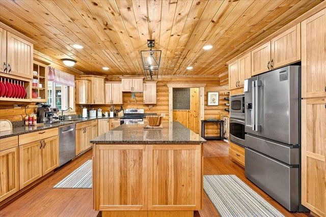 5249 Happy Hill Rd, Tumtum, WA 99034