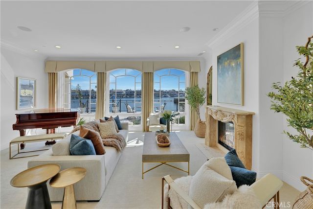 3352 Bounty, Huntington Beach, CA 92649