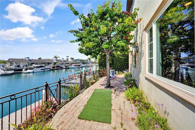 3352 Bounty, Huntington Beach, CA 92649
