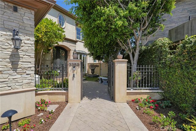 3352 Bounty, Huntington Beach, CA 92649