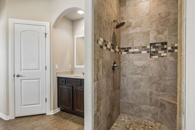 100 S Buckboard ST, Liberty Hill, TX 78642