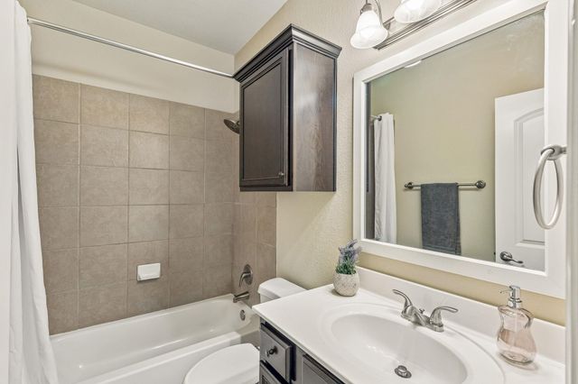 100 S Buckboard ST, Liberty Hill, TX 78642