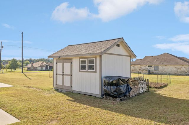 100 S Buckboard ST, Liberty Hill, TX 78642
