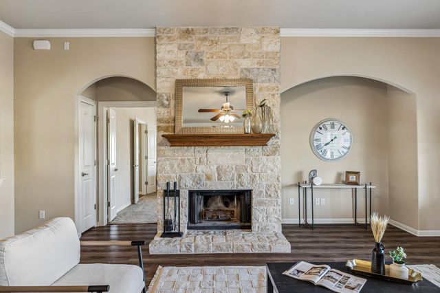 100 S Buckboard ST, Liberty Hill, TX 78642