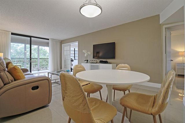 1100 Colony Point Cir 419, Pembroke Pines, FL 33026