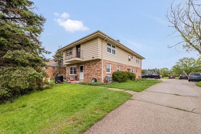 2090 Emery COURT, East Troy, WI 53120