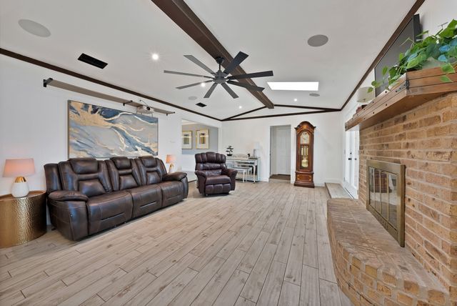 4018 Lynbrook Lane, Arlington, TX 76015