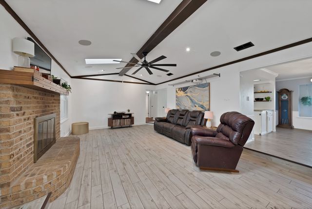 4018 Lynbrook Lane, Arlington, TX 76015