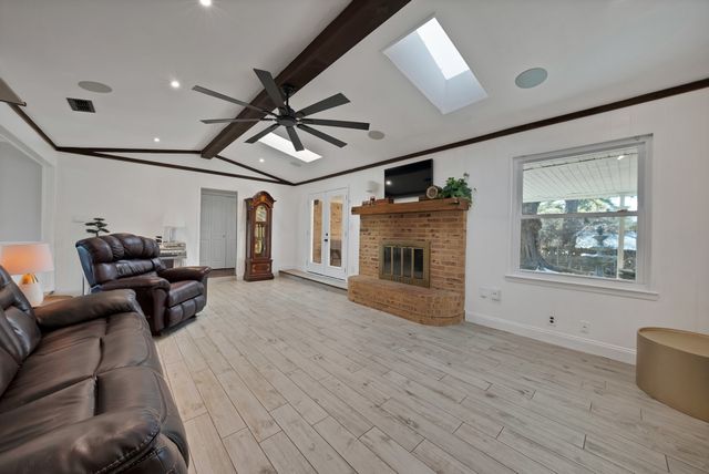 4018 Lynbrook Lane, Arlington, TX 76015