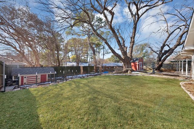 4018 Lynbrook Lane, Arlington, TX 76015