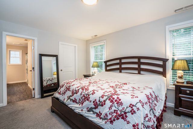 24 Hendricks Lane, Simsbury, CT 06070