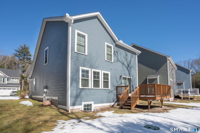 24 Hendricks Lane, Simsbury, CT 06070