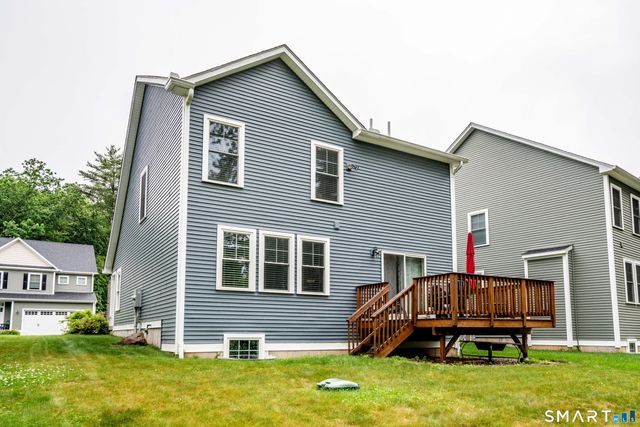 24 Hendricks Lane, Simsbury, CT 06070