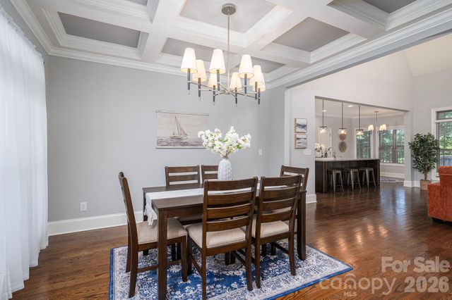 708 Players Ridge Road, Hickory, NC 28601