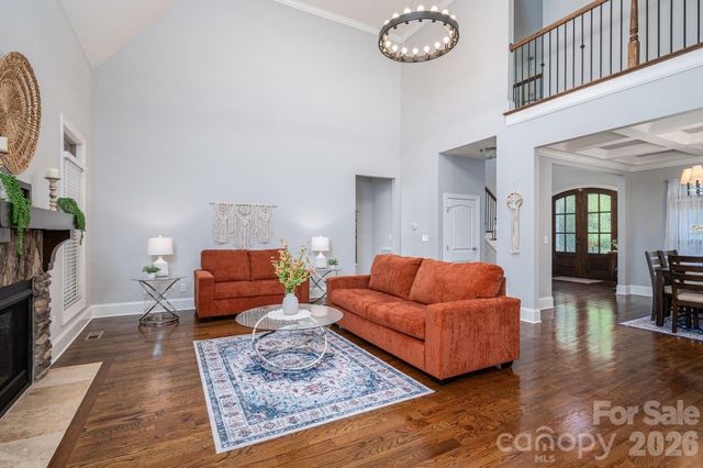 708 Players Ridge Road, Hickory, NC 28601