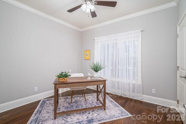 708 Players Ridge Road, Hickory, NC 28601