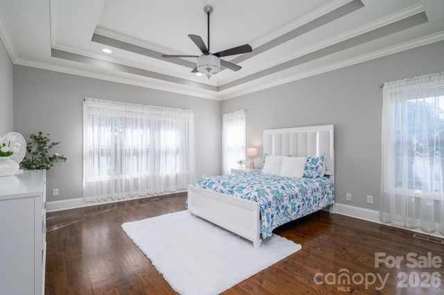 708 Players Ridge Road, Hickory, NC 28601