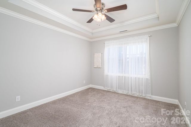 708 Players Ridge Road, Hickory, NC 28601