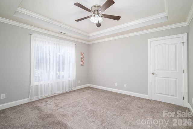 708 Players Ridge Road, Hickory, NC 28601