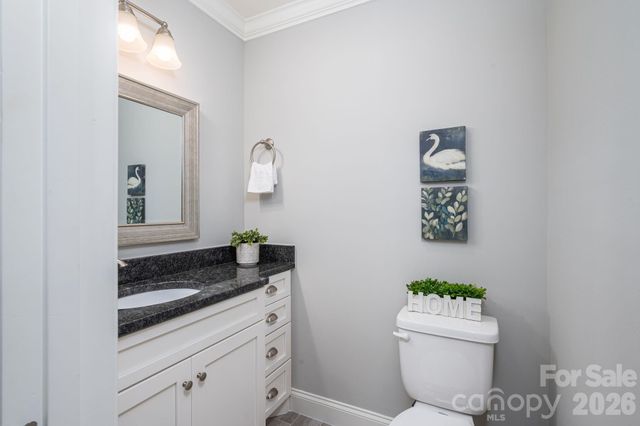 708 Players Ridge Road, Hickory, NC 28601
