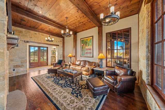 250 HIDDEN HILLS RANCH, Camp Verde, TX 78010