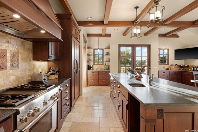 250 HIDDEN HILLS RANCH, Camp Verde, TX 78010