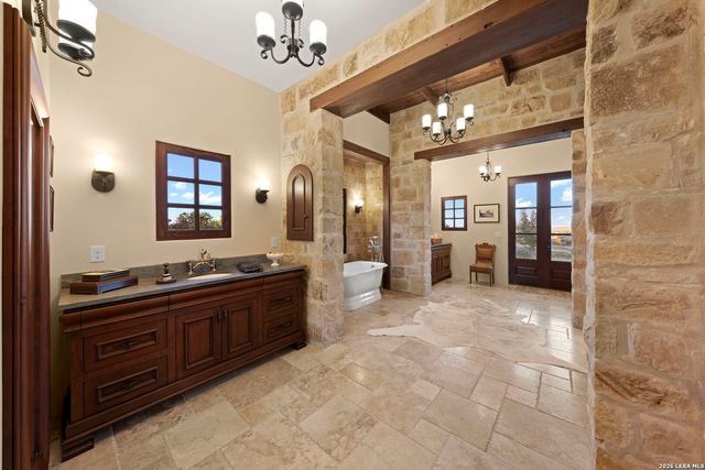 250 HIDDEN HILLS RANCH, Camp Verde, TX 78010